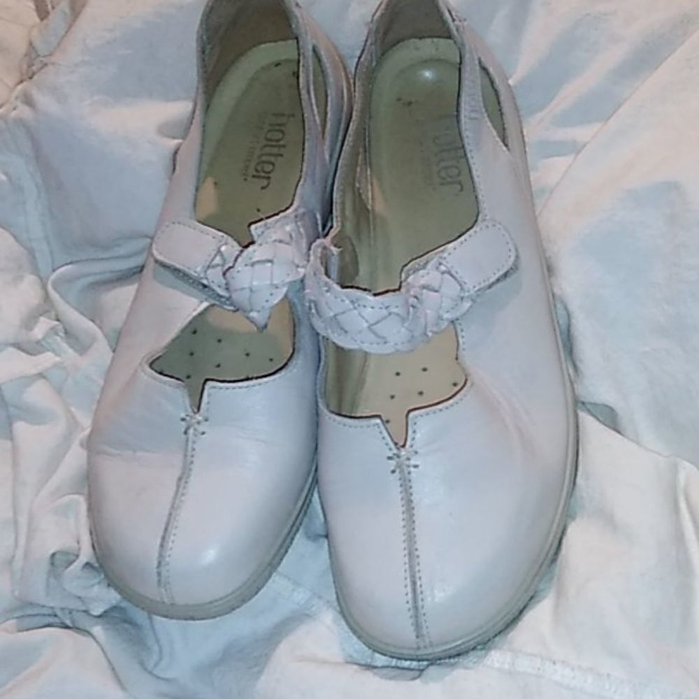 Hotter shake shoes 